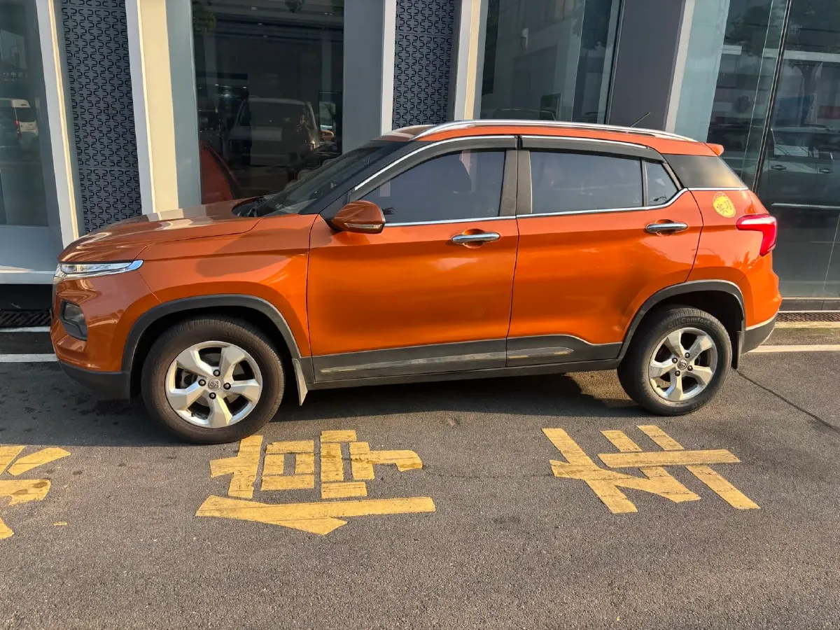 2017 BaoJun 310W 1.5L 105HP L4 6MT,autocango,china used car exporter,china ev exporter,chinese used car exporter,chinese used ev exporter