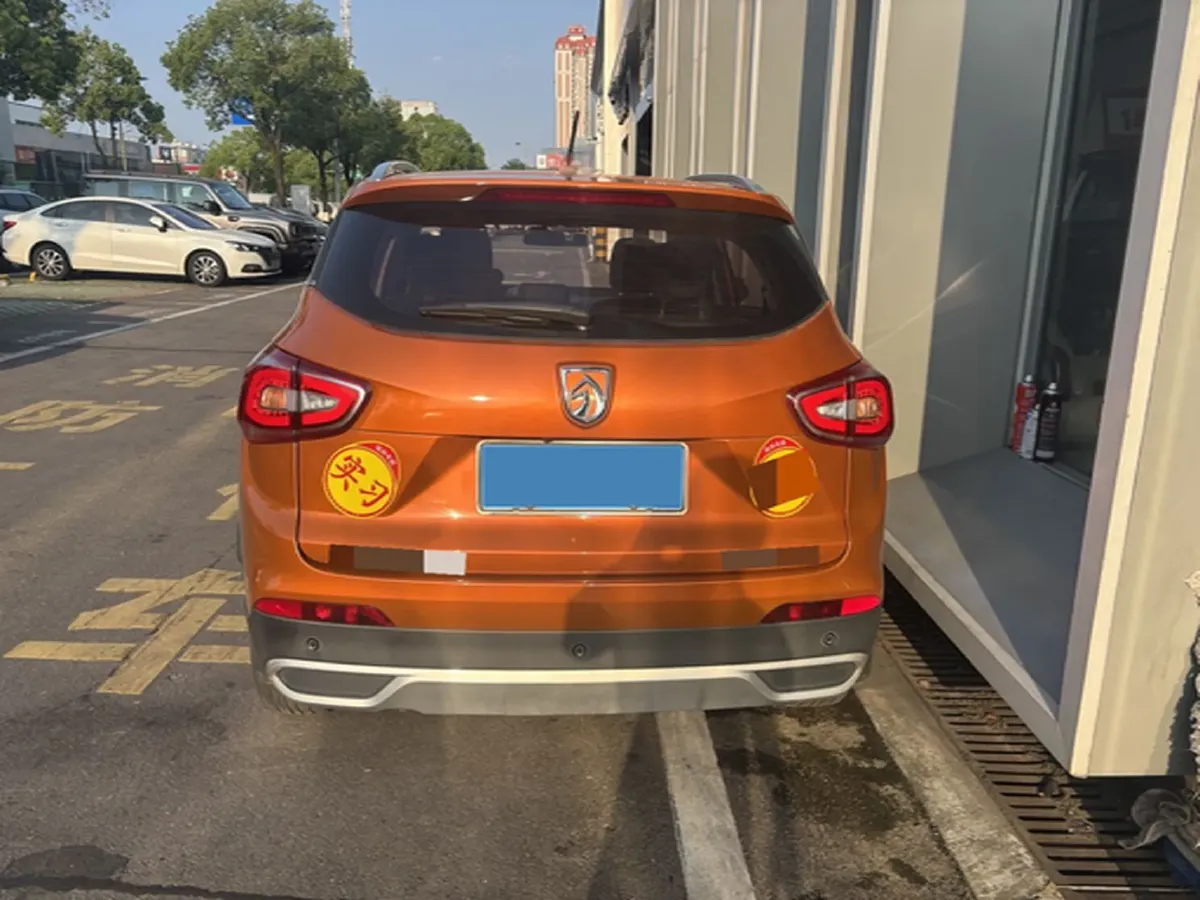 2017 BaoJun 310W 1.5L 105HP L4 6MT,autocango,china used car exporter,china ev exporter,chinese used car exporter,chinese used ev exporter