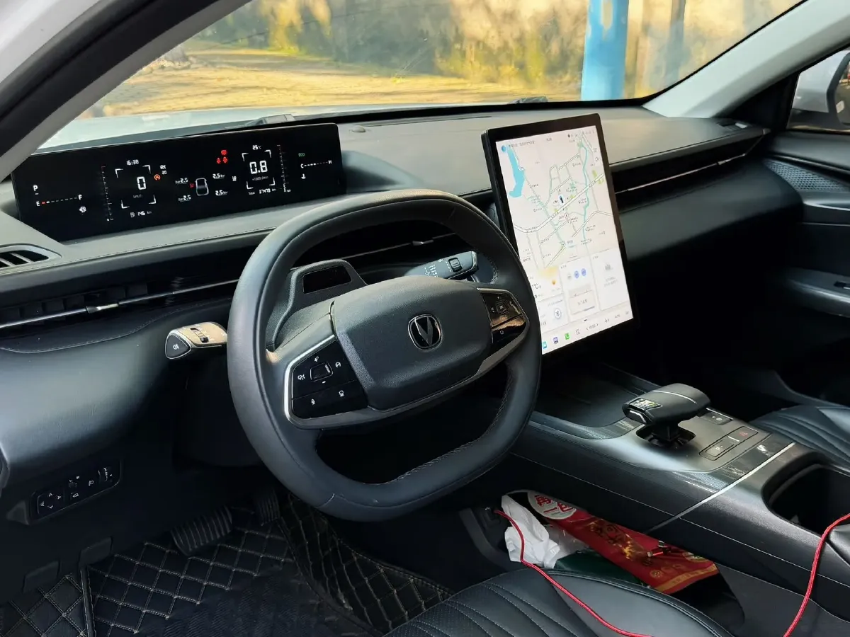 2023 ChangAn Oshan Z6 1.5T 188HP L4 7DCT,autocango,china used car exporter,china ev exporter,chinese used car exporter,chinese used ev exporter