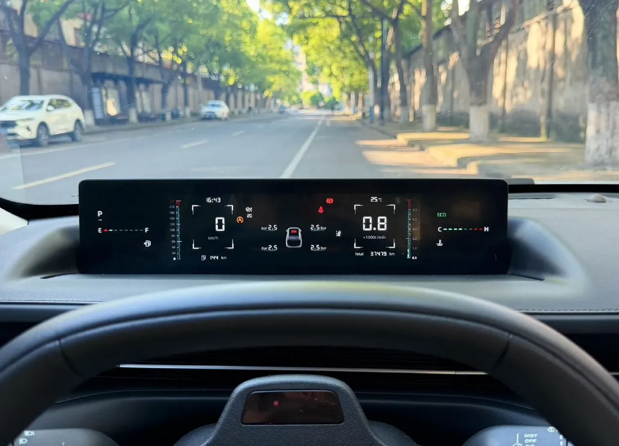 2023 ChangAn Oshan Z6 1.5T 188HP L4 7DCT,autocango,china used car exporter,china ev exporter,chinese used car exporter,chinese used ev exporter