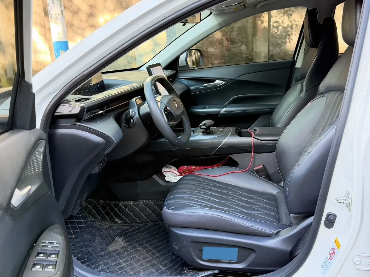 2023 ChangAn Oshan Z6 1.5T 188HP L4 7DCT,autocango,china used car exporter,china ev exporter,chinese used car exporter,chinese used ev exporter