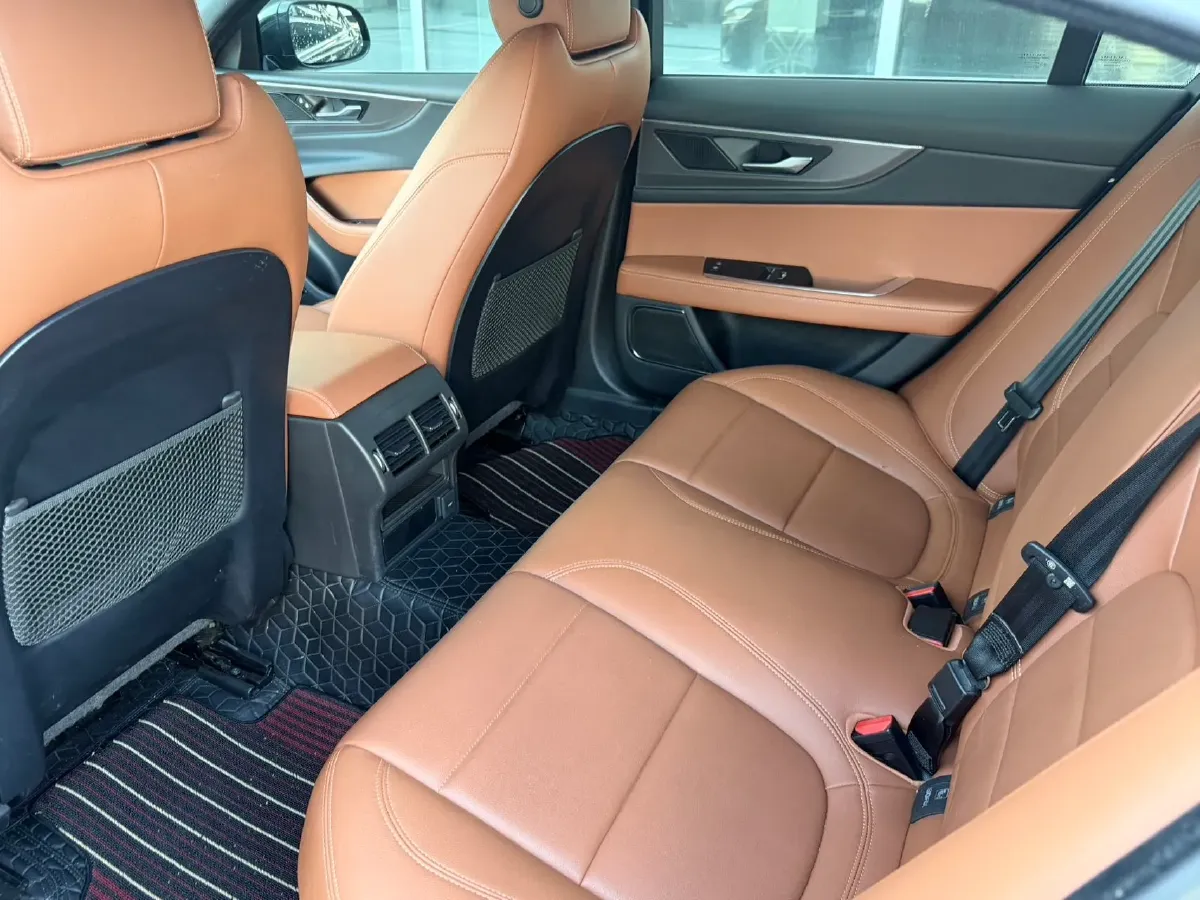 2023 Jaguar XEL 2.0T 250HP L4 8AT,autocango,china used car exporter,china ev exporter,chinese used car exporter,chinese used ev exporter