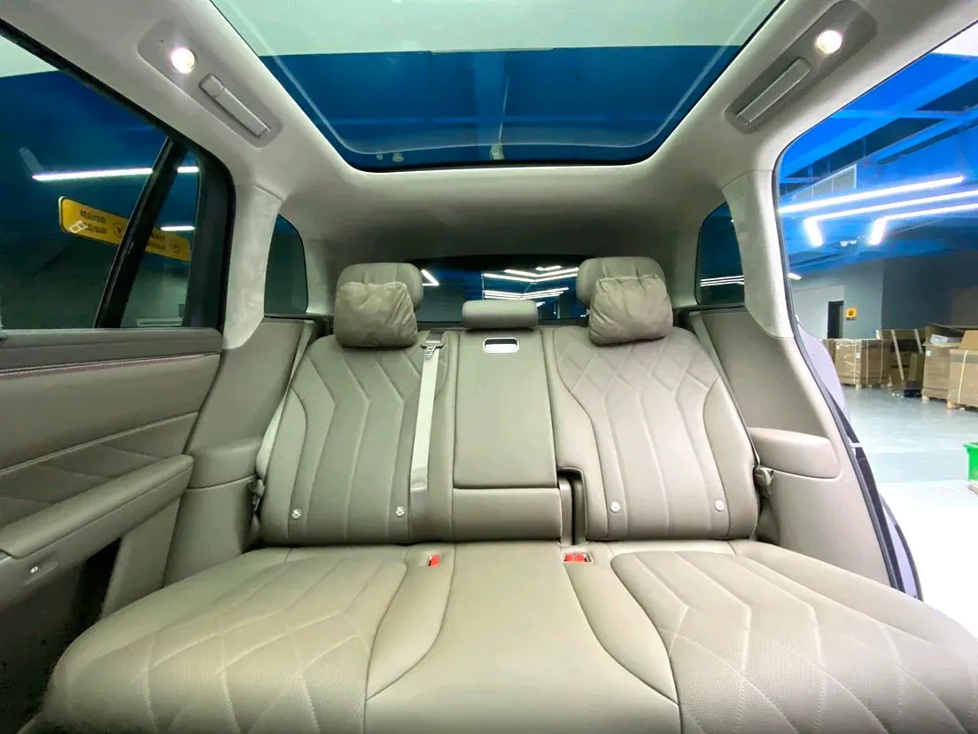 2025 AITO AITO M8 BEV,autocango,china used car exporter,china ev exporter,chinese used car exporter,chinese used ev exporter