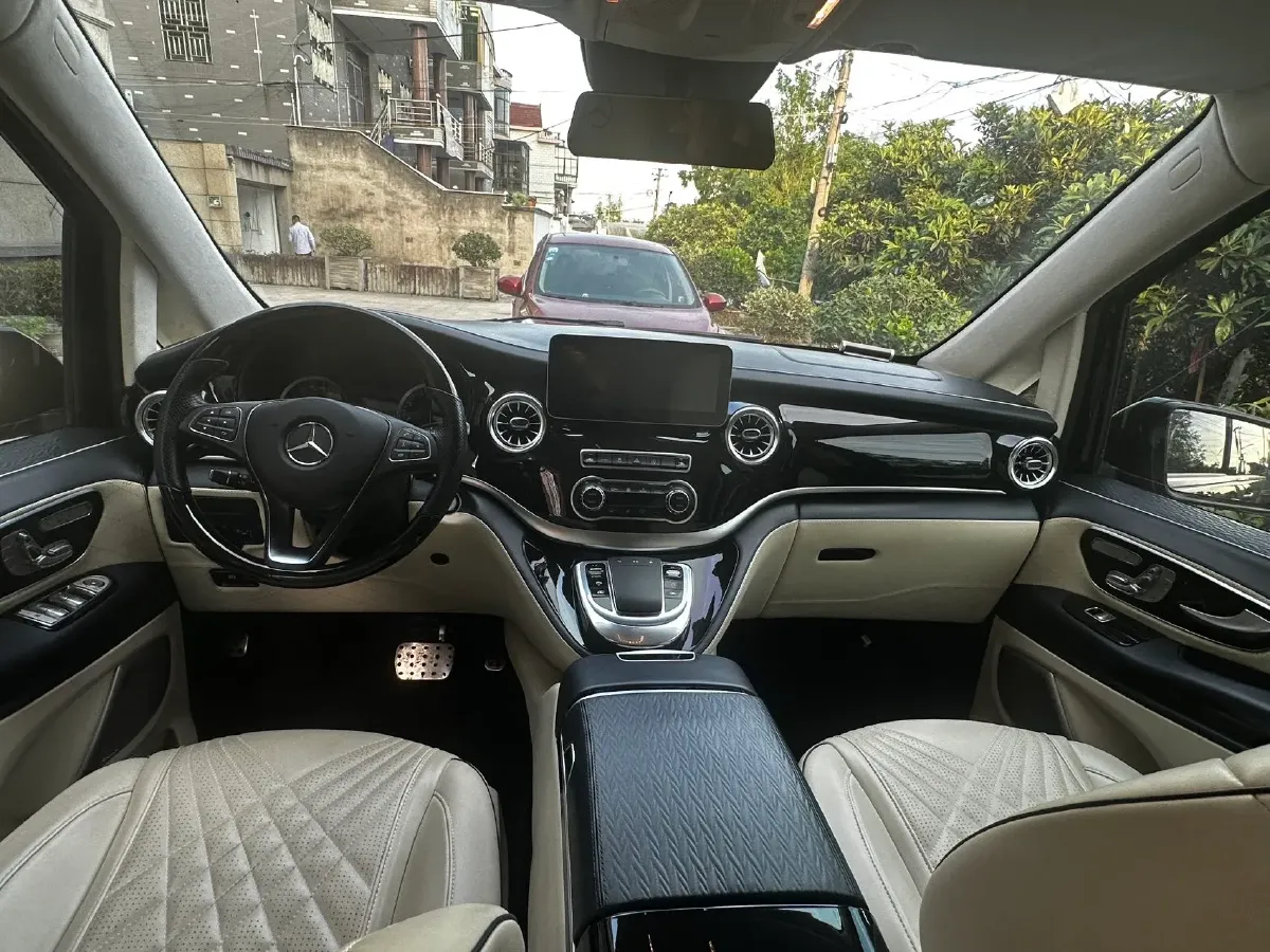 2021 Mercedes-Benz Vito 2.0T 211HP L4 9AT,autocango,china used car exporter,china ev exporter,chinese used car exporter,chinese used ev exporter
