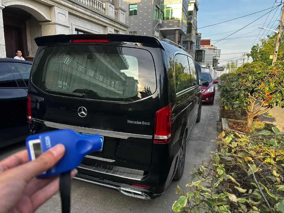 2021 Mercedes-Benz Vito 2.0T 211HP L4 9AT,autocango,china used car exporter,china ev exporter,chinese used car exporter,chinese used ev exporter