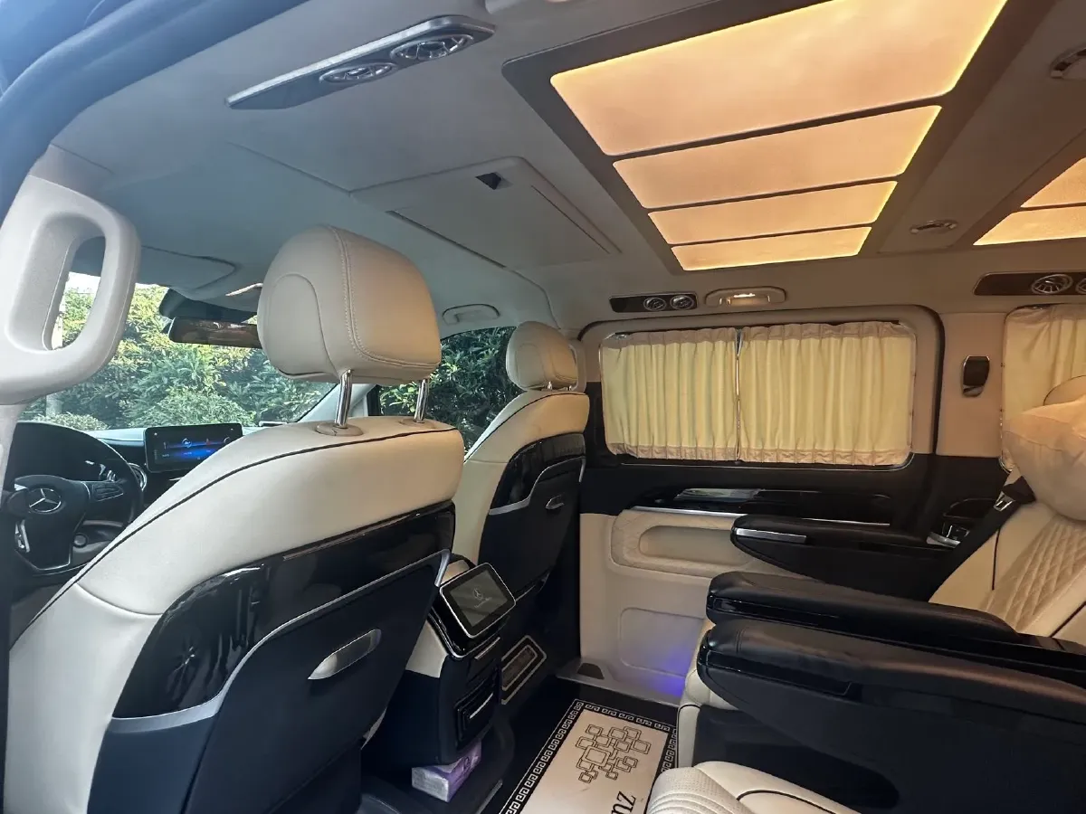 2021 Mercedes-Benz Vito 2.0T 211HP L4 9AT,autocango,china used car exporter,china ev exporter,chinese used car exporter,chinese used ev exporter