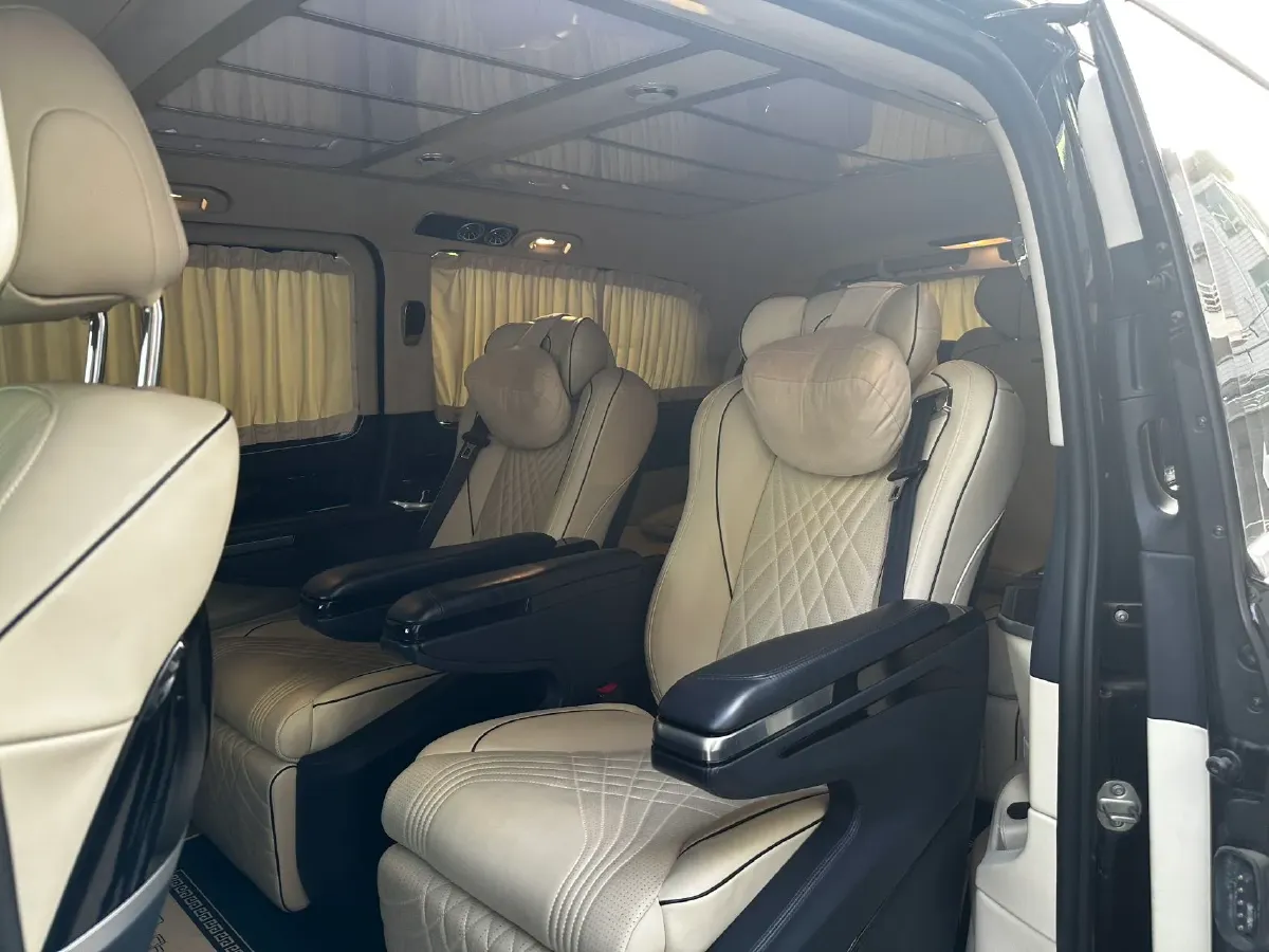2021 Mercedes-Benz Vito 2.0T 211HP L4 9AT,autocango,china used car exporter,china ev exporter,chinese used car exporter,chinese used ev exporter