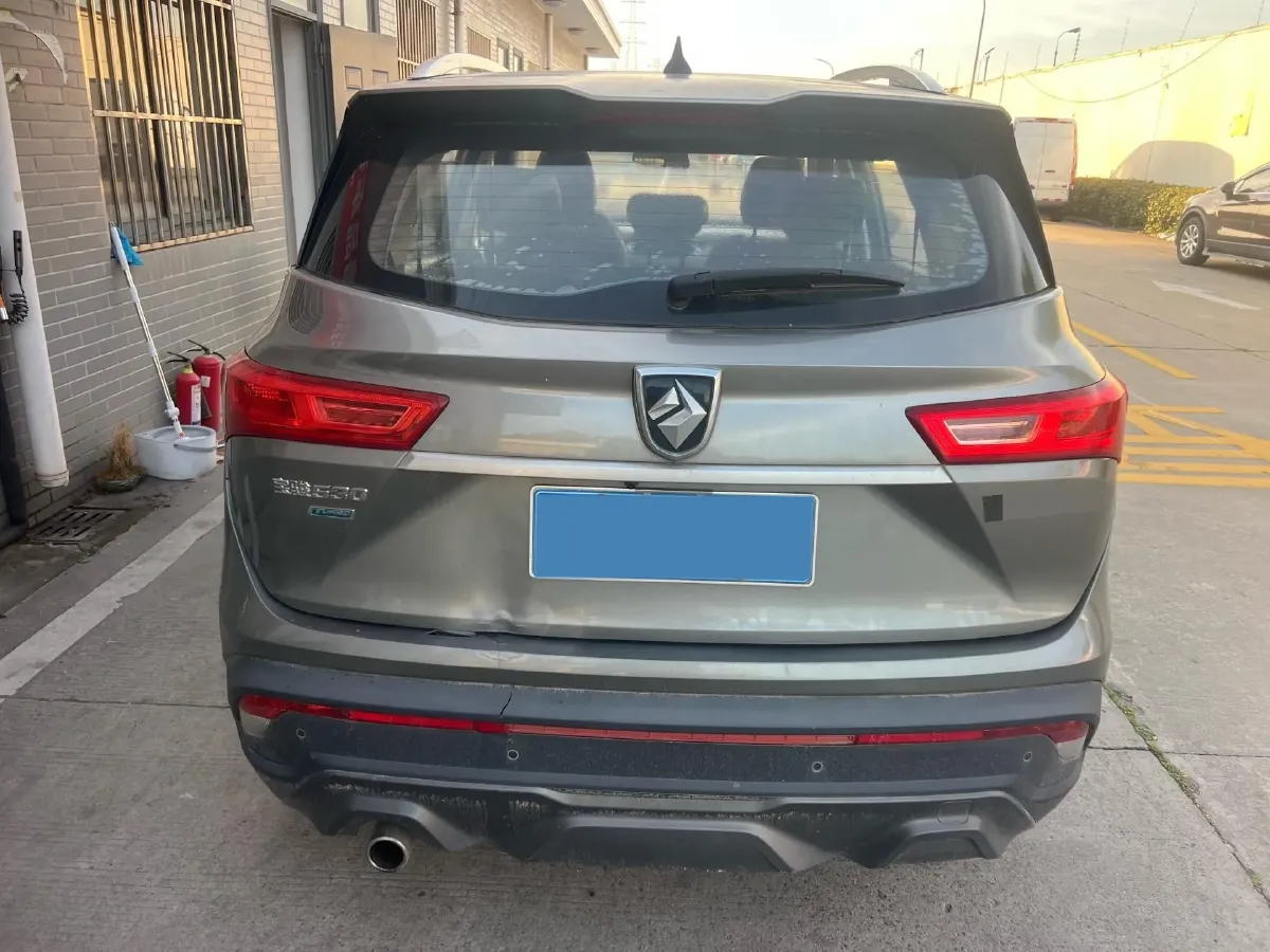 2019 BaoJun 530 1.5T 150HP L4 6MT,autocango,china used car exporter,china ev exporter,chinese used car exporter,chinese used ev exporter