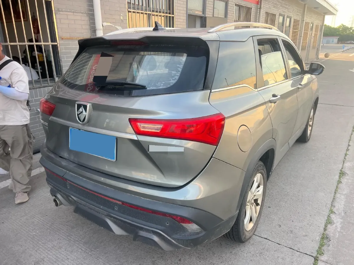 2019 BaoJun 530 1.5T 150HP L4 6MT,autocango,china used car exporter,china ev exporter,chinese used car exporter,chinese used ev exporter