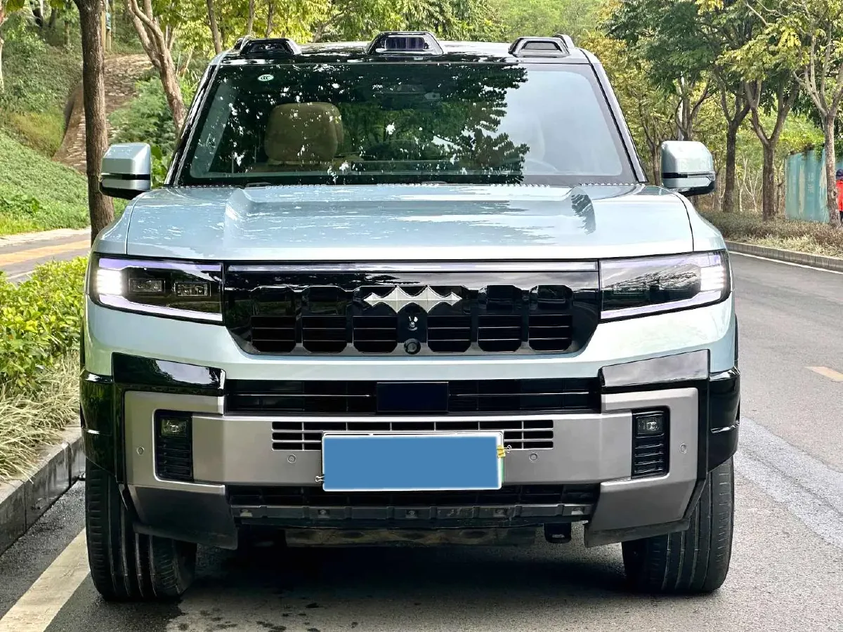 2025 FangChengBao Bao 8 2.0T 245HP L4 E-CVT PHEV 36.8KWH,autocango,china used car exporter,china ev exporter,chinese used car exporter,chinese used ev exporter