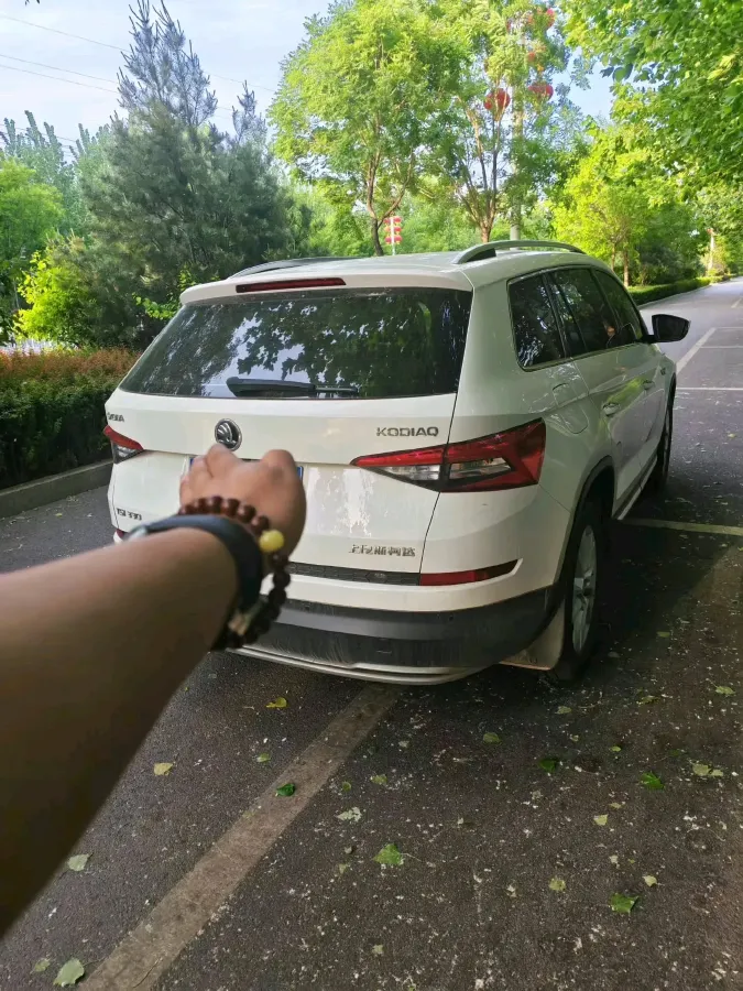 2018 Skoda Kodiak 2.0T 186HP L4 7DCT,autocango,china used car exporter,china ev exporter,chinese used car exporter,chinese used ev exporter