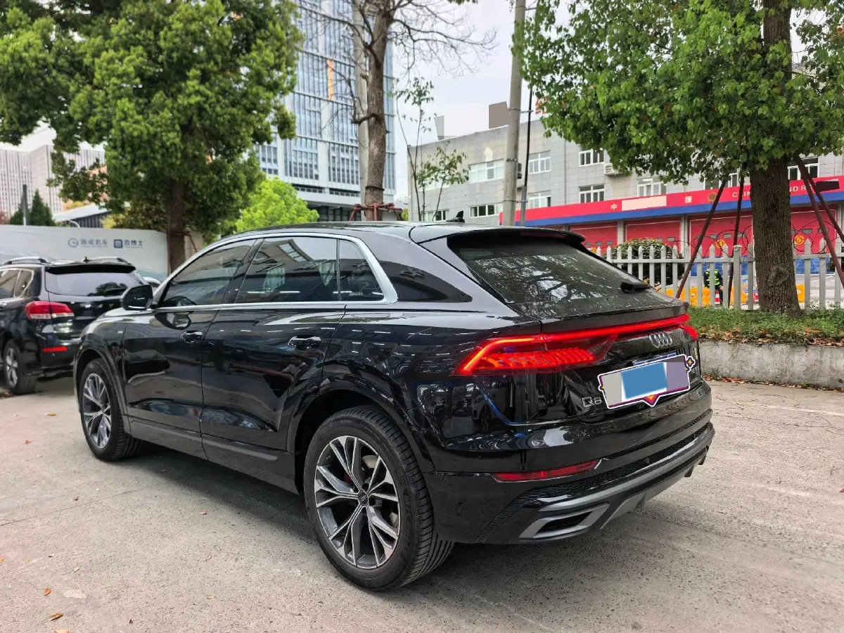 2023 Audi Q8 3.0T 340HP V6 8AT,autocango,china used car exporter,china ev exporter,chinese used car exporter,chinese used ev exporter