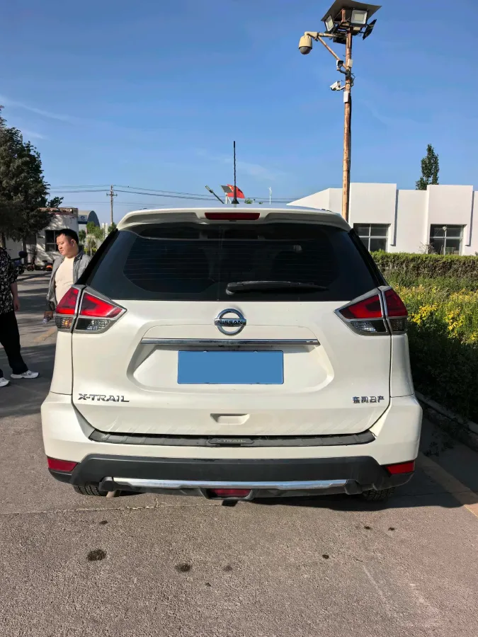2020 Nissan X-Trail 2.0L 154HP L4 CVT,autocango,china used car exporter,china ev exporter,chinese used car exporter,chinese used ev exporter