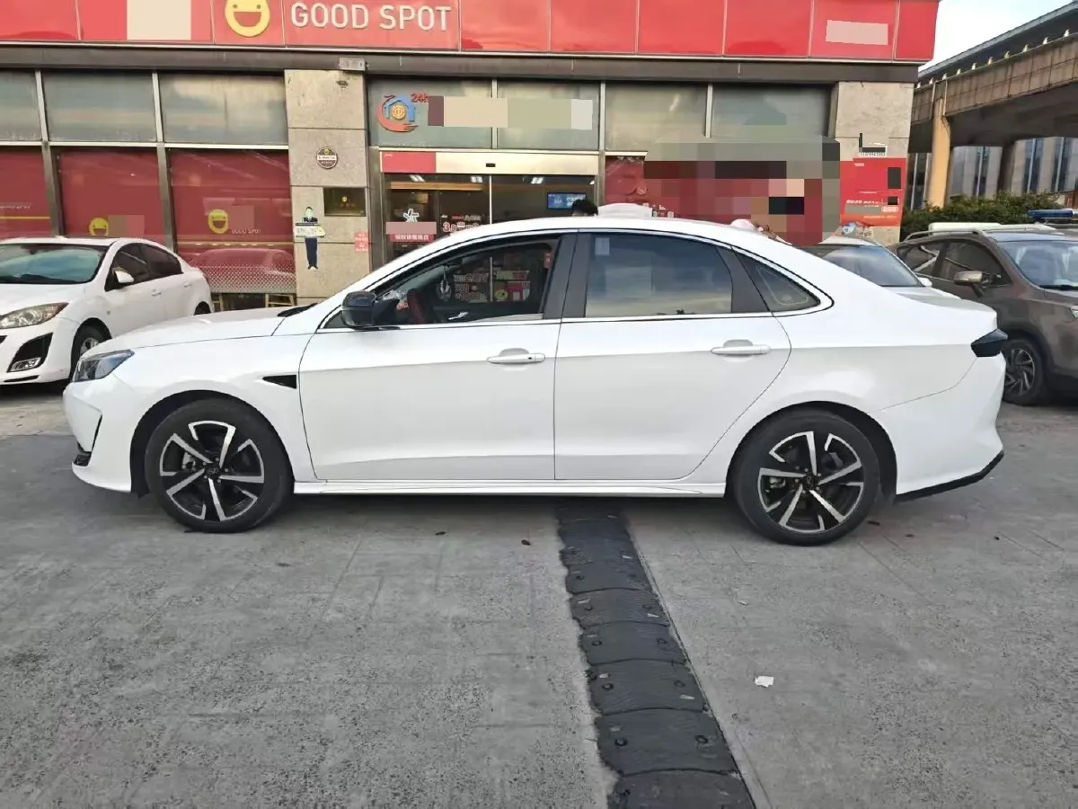 2021 KaiYi XuanDu 1.5T 156HP L4 CVT,autocango,china used car exporter,china ev exporter,chinese used car exporter,chinese used ev exporter