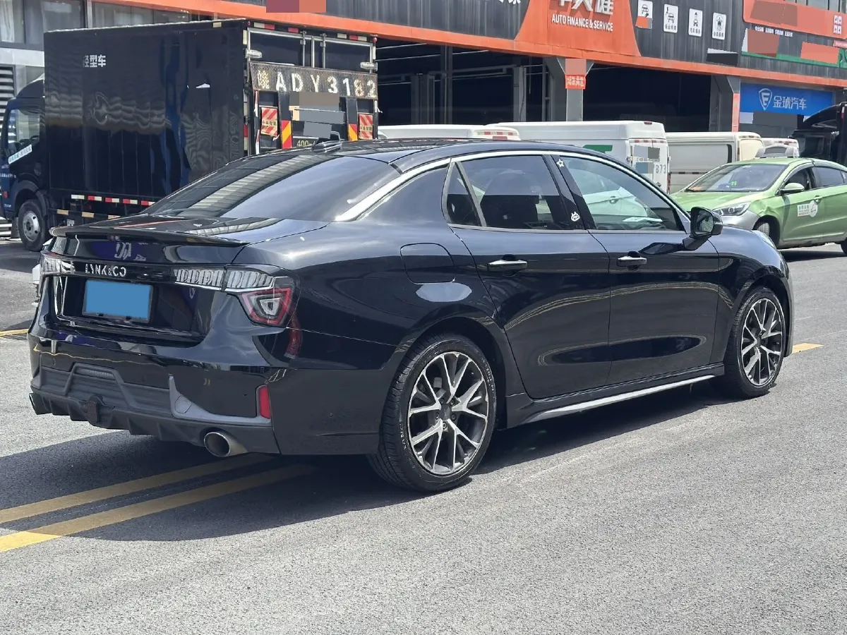 2018 Toyota C-HR 2.0L 171HP L4 CVT,autocango,china used car exporter,china ev exporter,chinese used car exporter,chinese used ev exporter