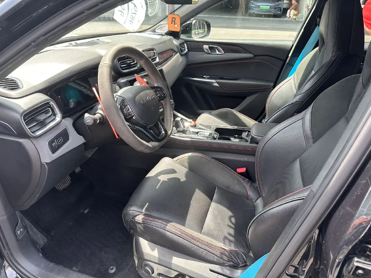 2018 Toyota C-HR 2.0L 171HP L4 CVT,autocango,china used car exporter,china ev exporter,chinese used car exporter,chinese used ev exporter
