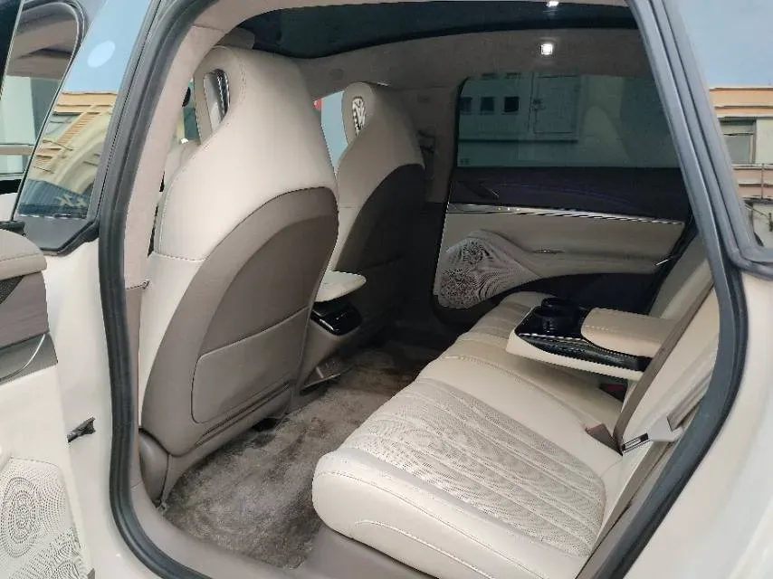 2022 IM L7 BEV 90KWH,autocango,china used car exporter,china ev exporter,chinese used car exporter,chinese used ev exporter