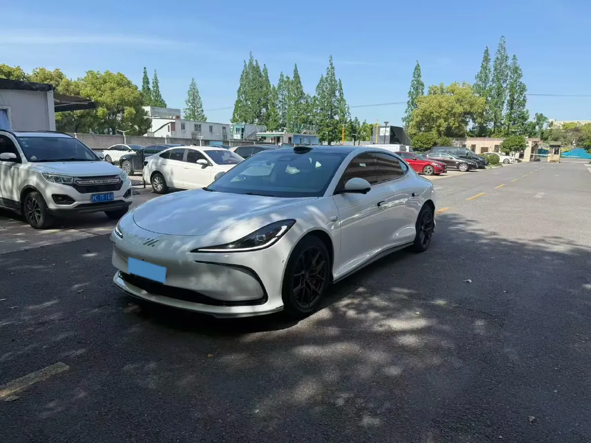 2024 IM L6 BEV 75KWH,autocango,china used car exporter,china ev exporter,chinese used car exporter,chinese used ev exporter
