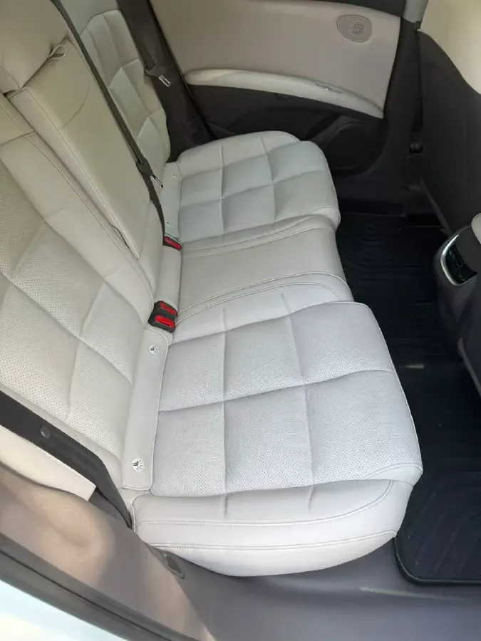 2024 IM L6 BEV 75KWH,autocango,china used car exporter,china ev exporter,chinese used car exporter,chinese used ev exporter