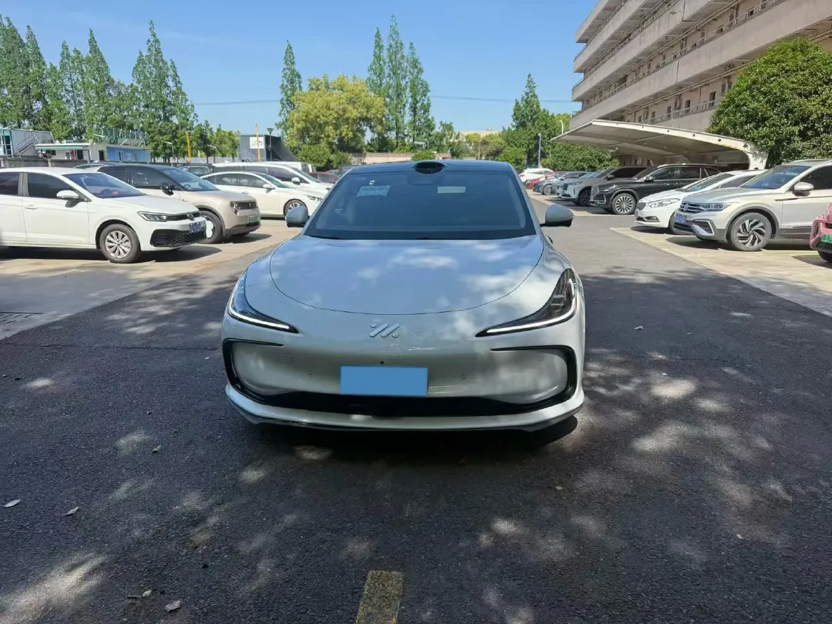 2024 IM L6 BEV 75KWH,autocango,china used car exporter,china ev exporter,chinese used car exporter,chinese used ev exporter