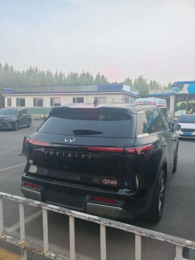 2024 Infiniti QX60 2.0T 252HP L4 9AT,autocango,china used car exporter,china ev exporter,chinese used car exporter,chinese used ev exporter