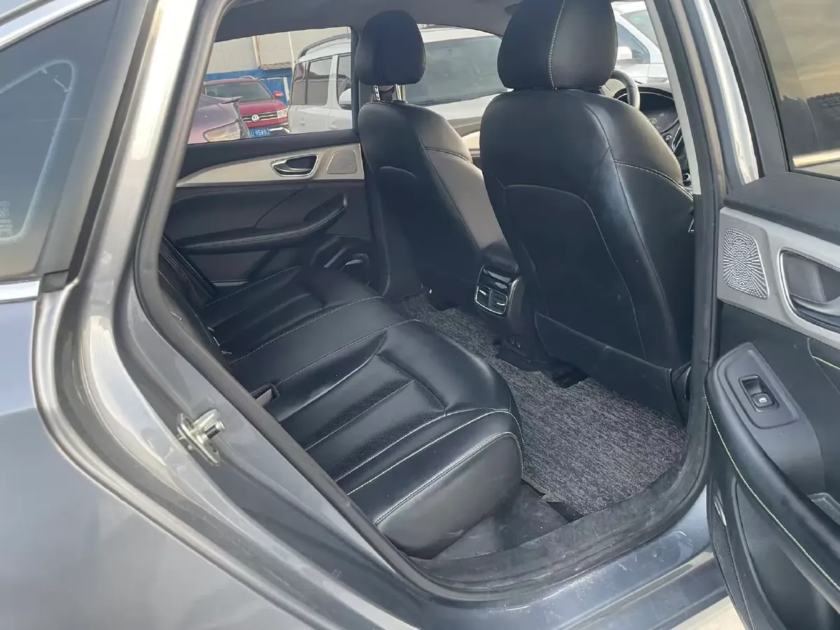2022 Roewe RX5 eMAX 1.5T 169HP L4 AMT PHEV 16.6KWH,autocango,china used car exporter,china ev exporter,chinese used car exporter,chinese used ev exporter