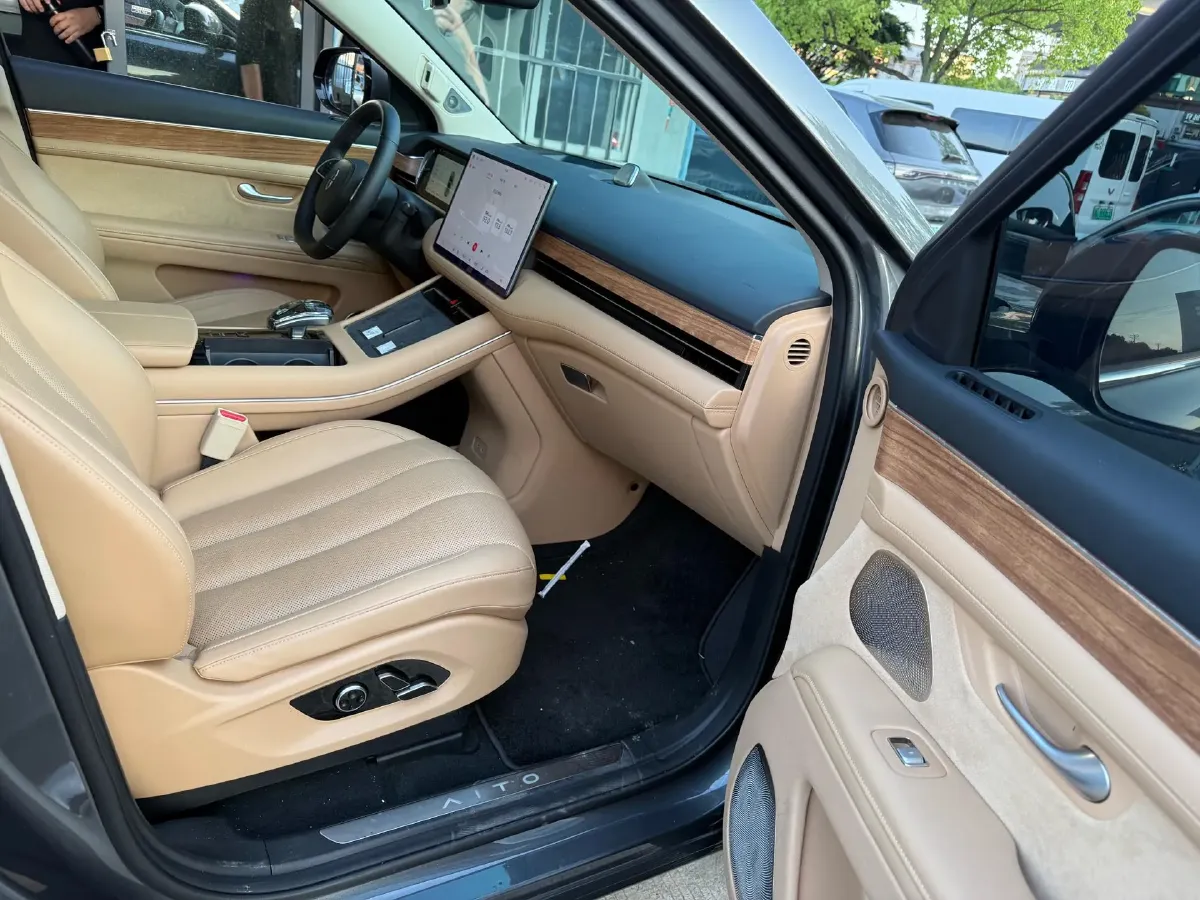 2022 Infiniti Q50L 2.0T 211HP L4 7AT,autocango,china used car exporter,china ev exporter,chinese used car exporter,chinese used ev exporter