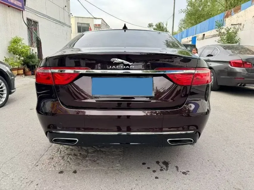 2018 Jaguar XF 2.0T 250HP L4 8AT,autocango,china used car exporter,china ev exporter,chinese used car exporter,chinese used ev exporter