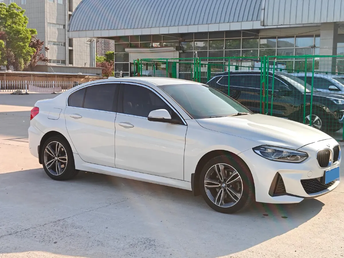 2020 BMW 1 Series 1.5T 140HP L3 7DCT,autocango,china used car exporter,china ev exporter,chinese used car exporter,chinese used ev exporter