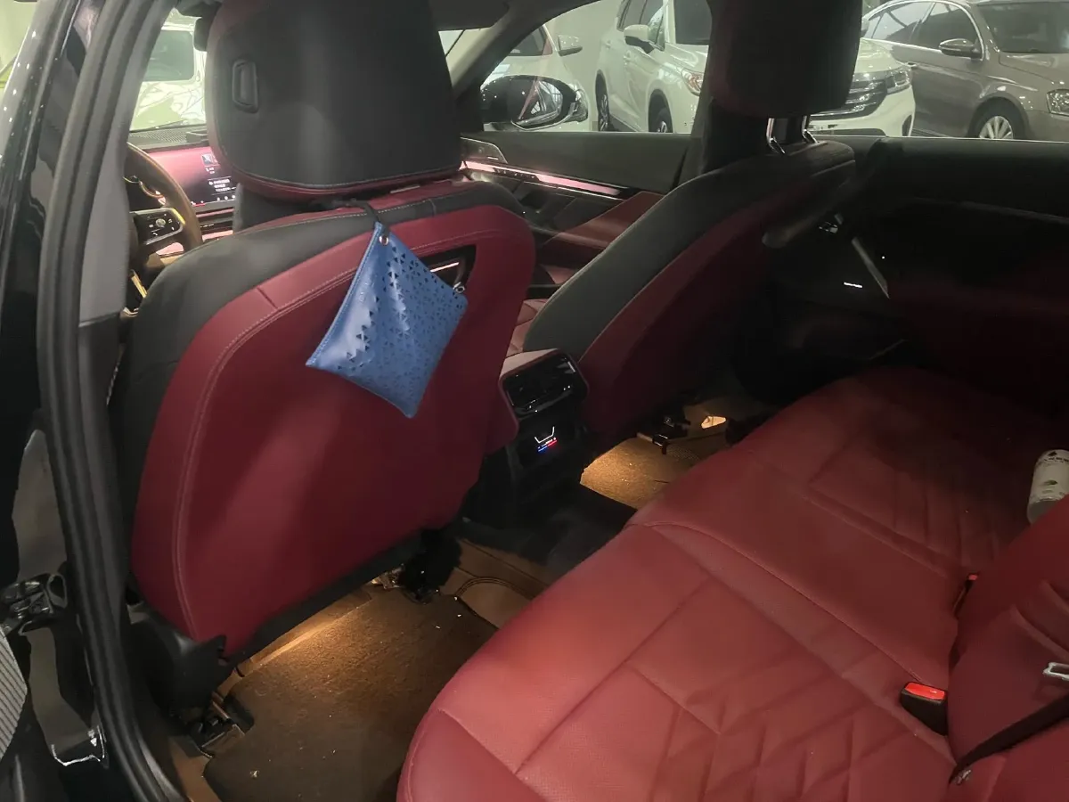 2025 BMW i5 BEV 96.96KWH,autocango,china used car exporter,china ev exporter,chinese used car exporter,chinese used ev exporter