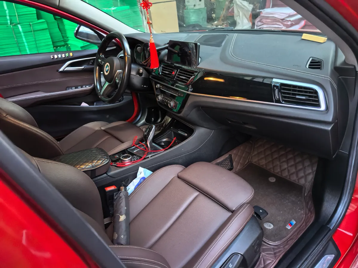 2021 BMW 1 Series 1.5T 140HP L3 7DCT,autocango,china used car exporter,china ev exporter,chinese used car exporter,chinese used ev exporter