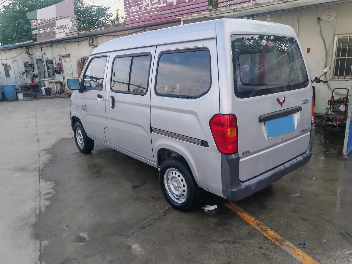 2020 WuLing ZhiGuang 1.2L 76HP L4 5MT,autocango,china used car exporter,china ev exporter,chinese used car exporter,chinese used ev exporter