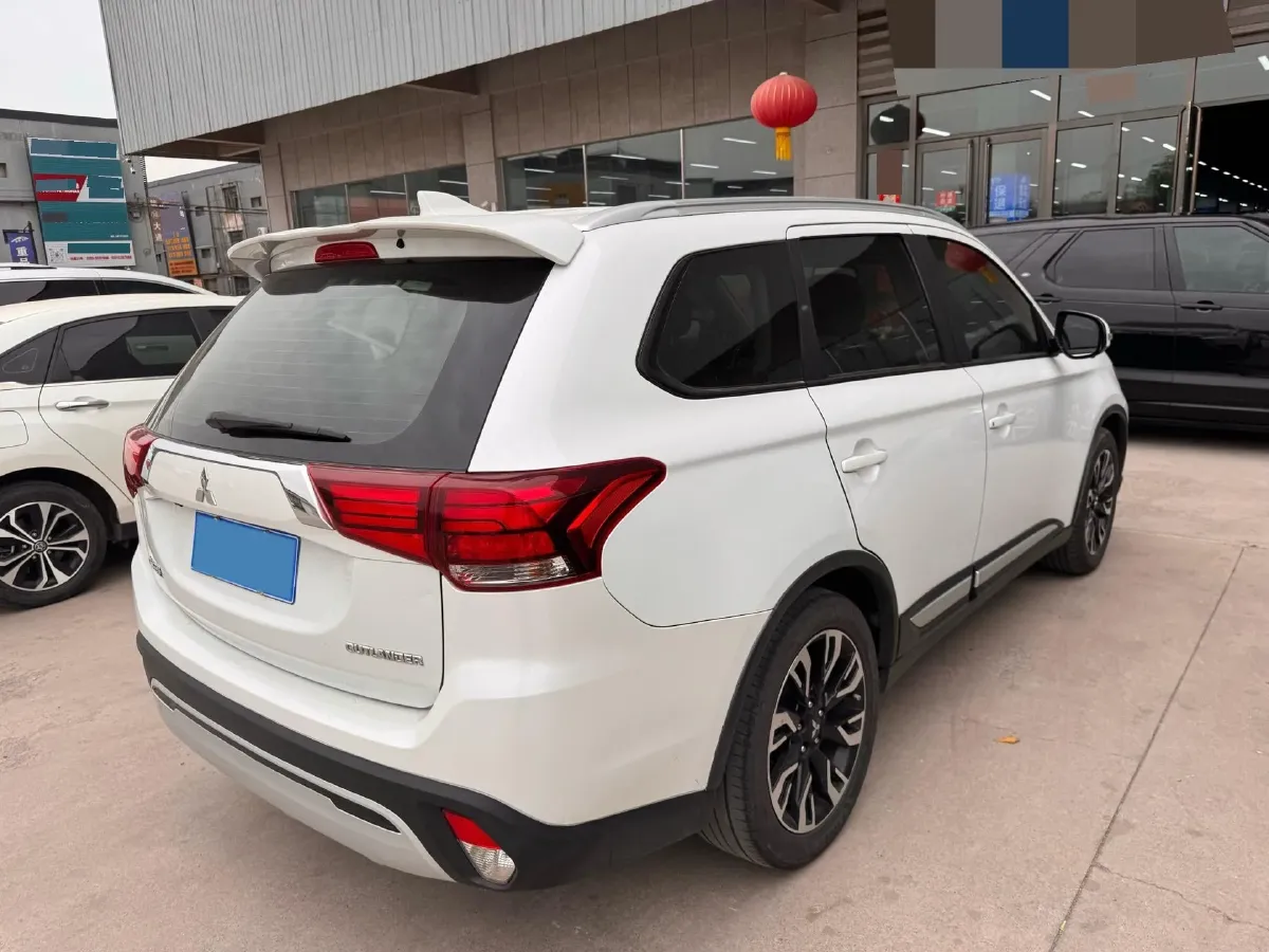 2019 Mitsubishi Outlander 2.0L 166HP L4 CVT,autocango,china used car exporter,china ev exporter,chinese used car exporter,chinese used ev exporter