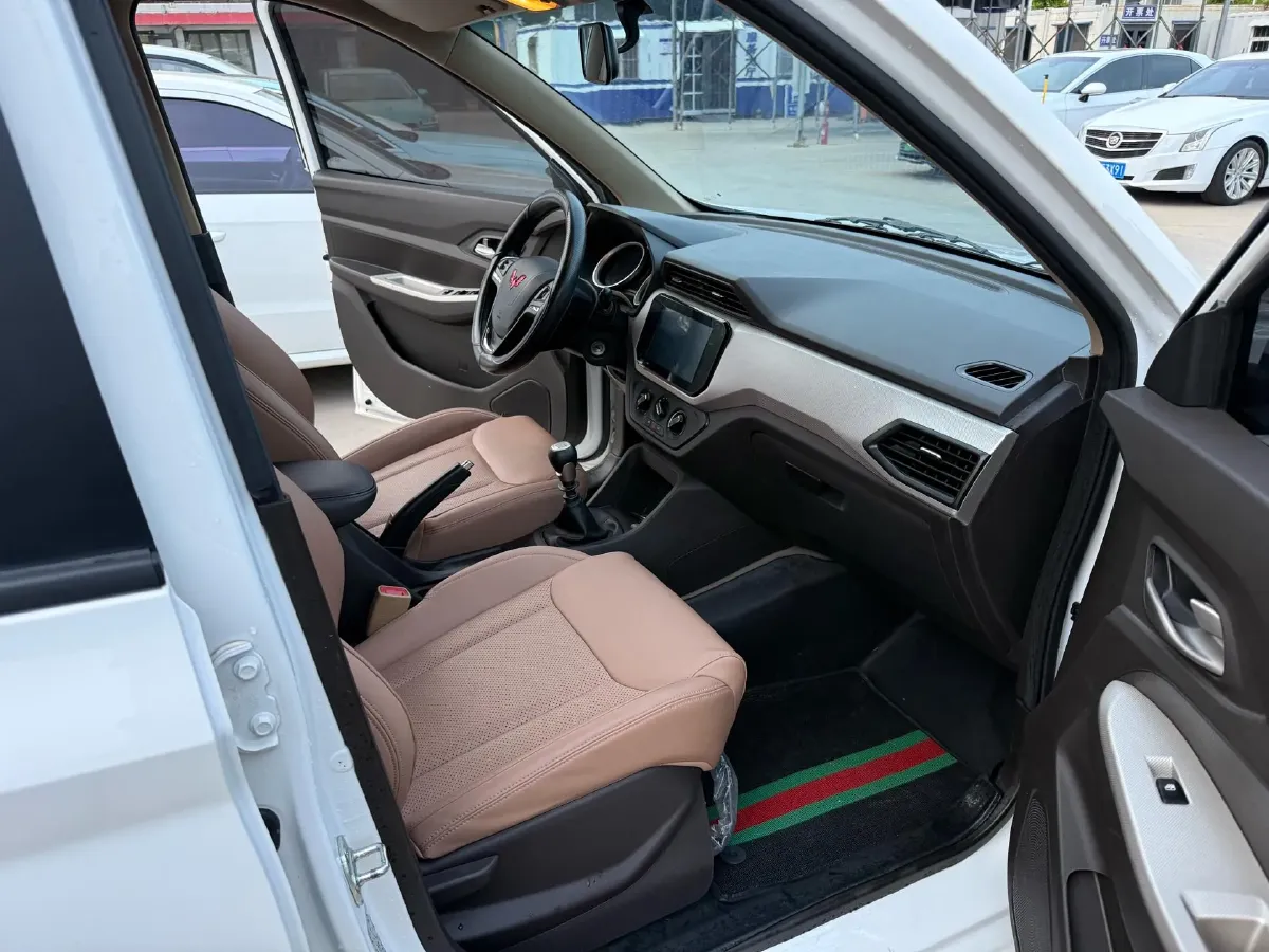 2021 Yema SiPaiKa 1.5L 109HP L4 5MT,autocango,china used car exporter,china ev exporter,chinese used car exporter,chinese used ev exporter