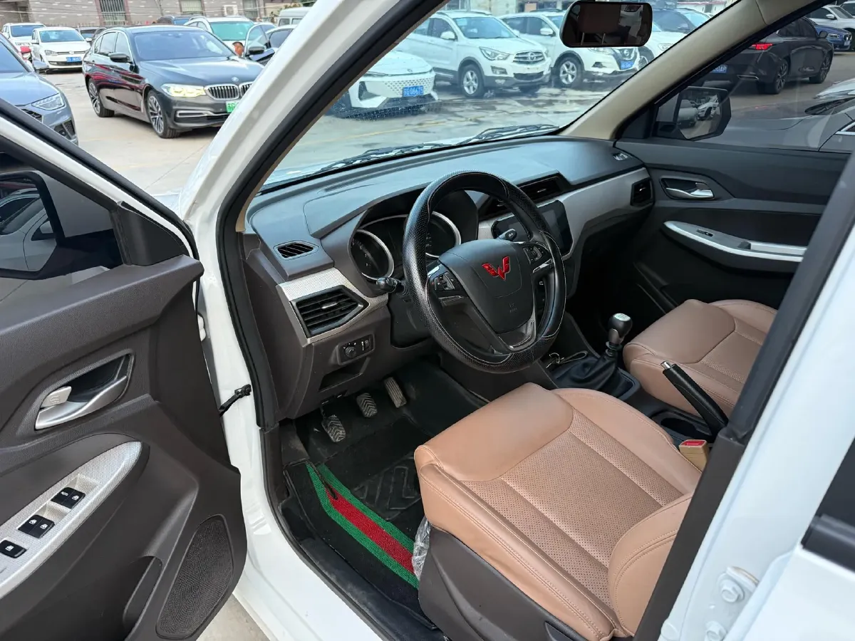 2021 Yema SiPaiKa 1.5L 109HP L4 5MT,autocango,china used car exporter,china ev exporter,chinese used car exporter,chinese used ev exporter