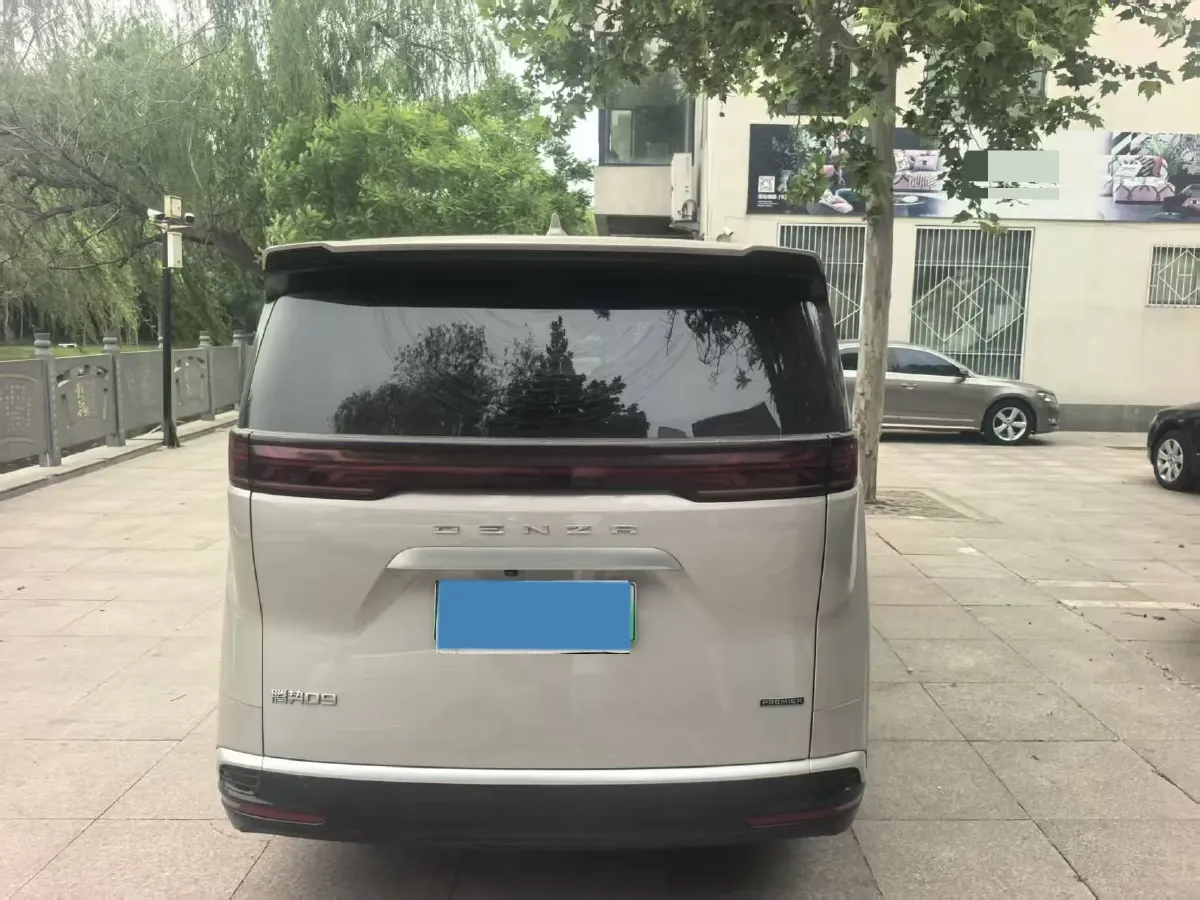 2023 Denza D9 1.5T 139HP L4 E-CVT PHEV 40KWH,autocango,china used car exporter,china ev exporter,chinese used car exporter,chinese used ev exporter