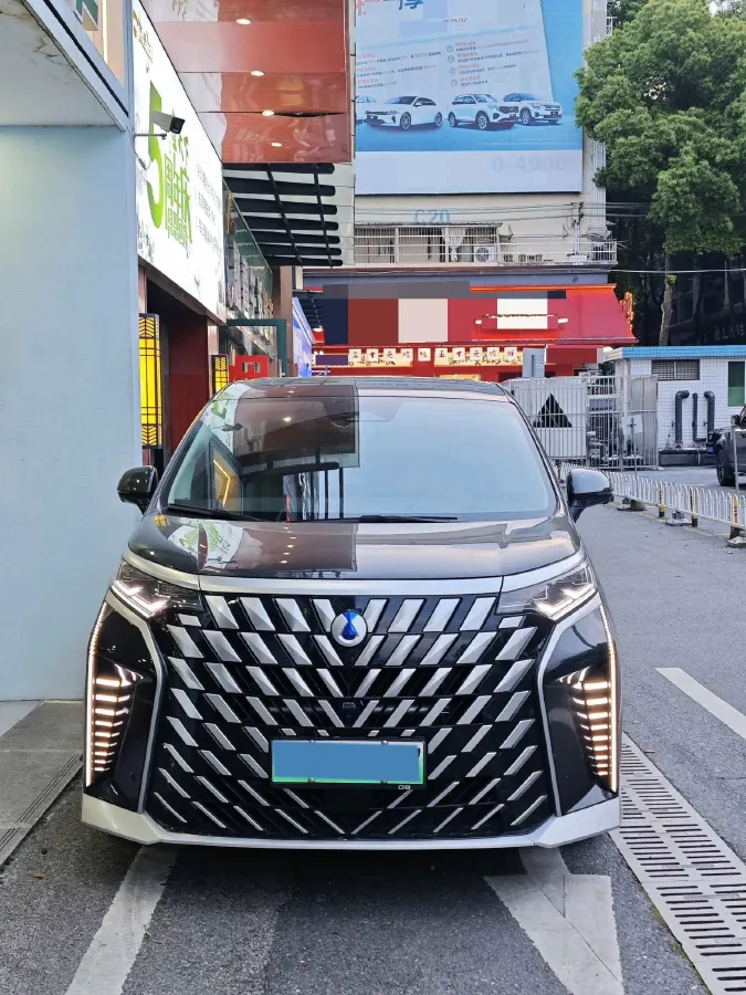2024 Denza D9 1.5T 139HP L4 E-CVT PHEV 40KWH,autocango,china used car exporter,china ev exporter,chinese used car exporter,chinese used ev exporter