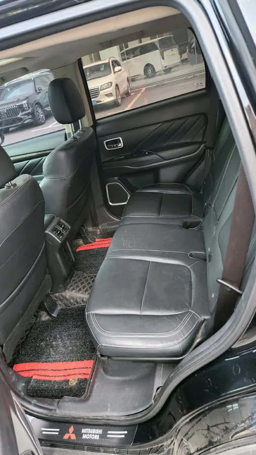 2019 Mitsubishi Outlander 2.4L 192HP L4 CVT,autocango,china used car exporter,china ev exporter,chinese used car exporter,chinese used ev exporter