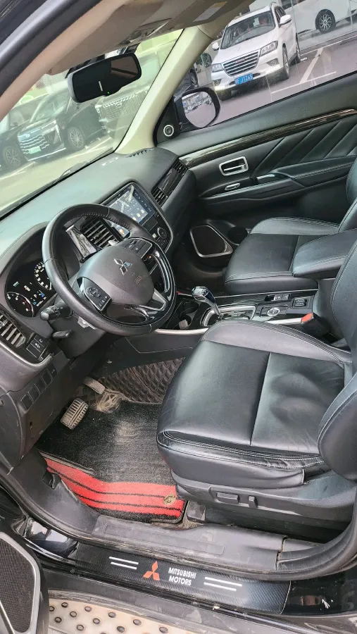 2019 Mitsubishi Outlander 2.4L 192HP L4 CVT,autocango,china used car exporter,china ev exporter,chinese used car exporter,chinese used ev exporter