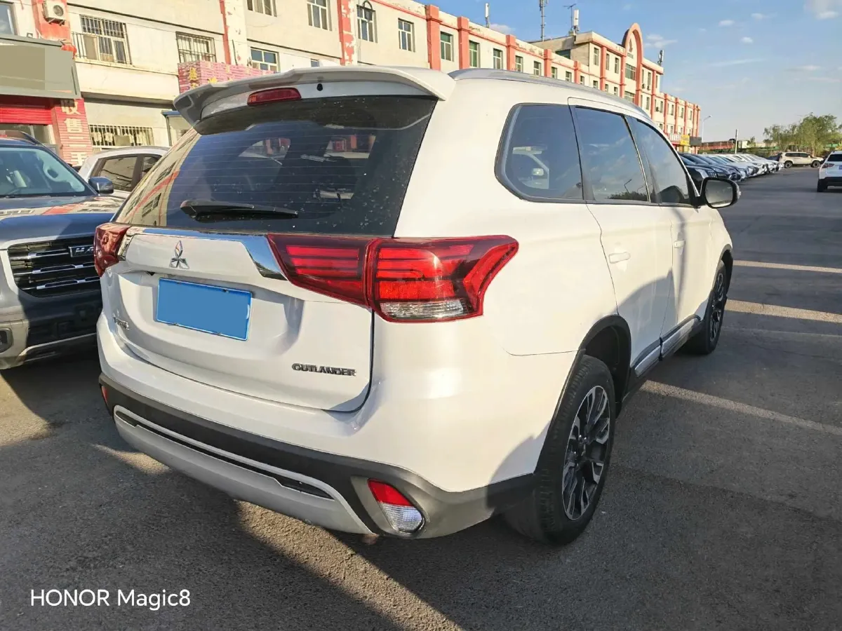 2020 Mitsubishi Outlander 2.0L 166HP L4 CVT,autocango,china used car exporter,china ev exporter,chinese used car exporter,chinese used ev exporter