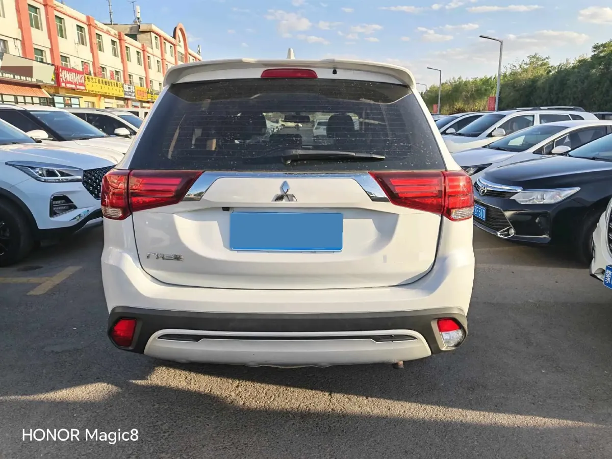 2020 Mitsubishi Outlander 2.0L 166HP L4 CVT,autocango,china used car exporter,china ev exporter,chinese used car exporter,chinese used ev exporter
