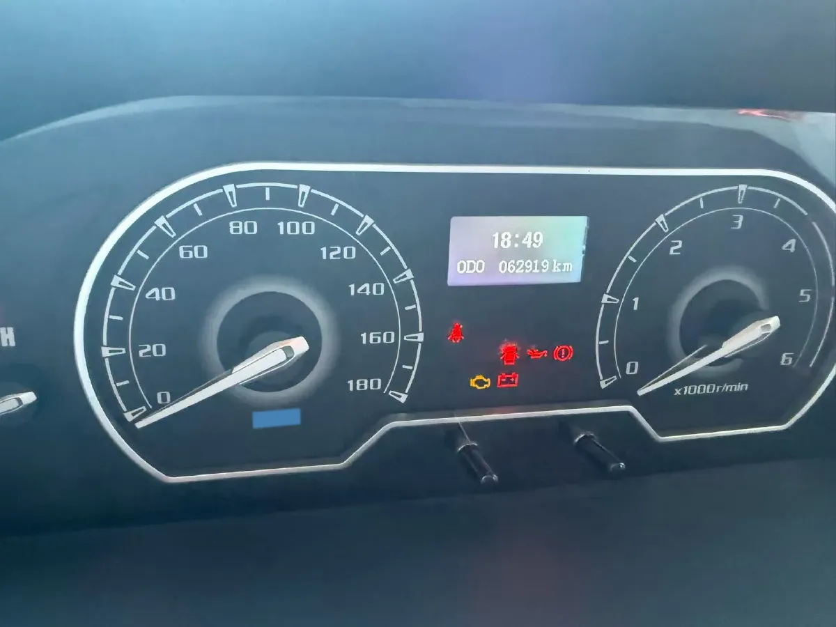 2019 JAC T8 2.0T 190HP L4 6MT,autocango,china used car exporter,china ev exporter,chinese used car exporter,chinese used ev exporter