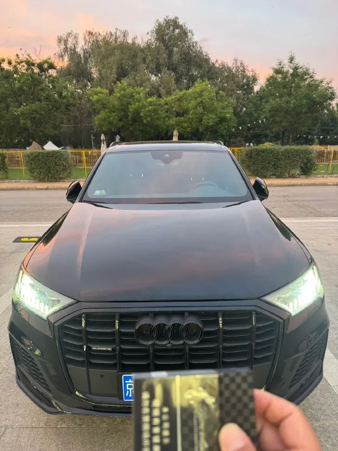 2022 Audi Q7 3.0T 340HP V6 8AT,autocango,china used car exporter,china ev exporter,chinese used car exporter,chinese used ev exporter
