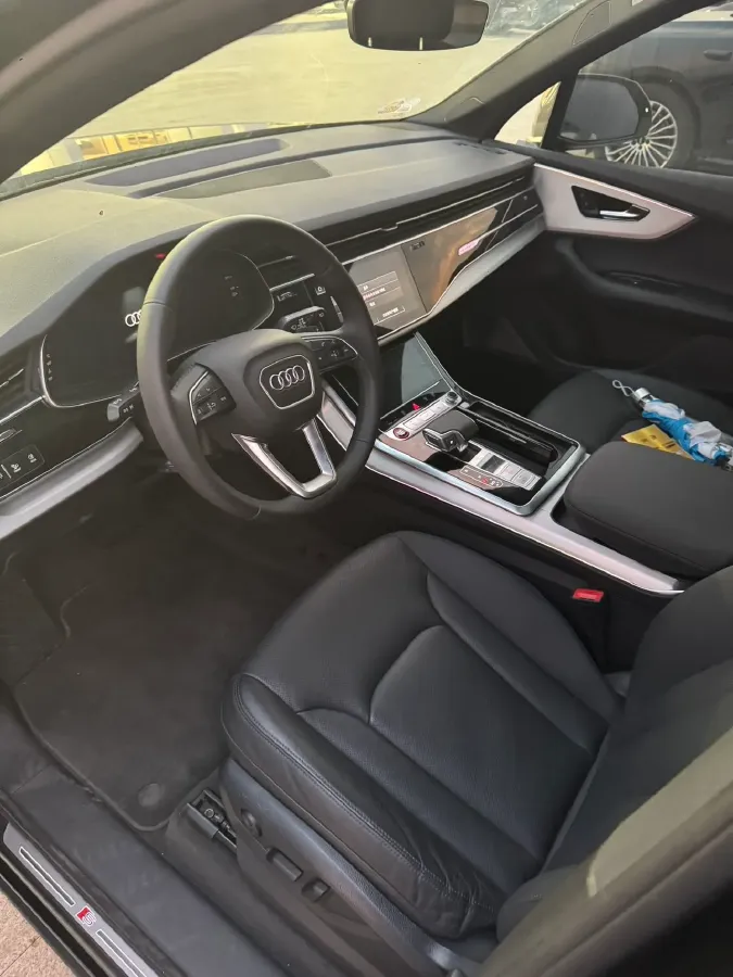 2022 Audi Q7 3.0T 340HP V6 8AT,autocango,china used car exporter,china ev exporter,chinese used car exporter,chinese used ev exporter