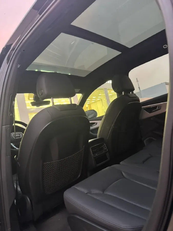 2022 Audi Q7 3.0T 340HP V6 8AT,autocango,china used car exporter,china ev exporter,chinese used car exporter,chinese used ev exporter