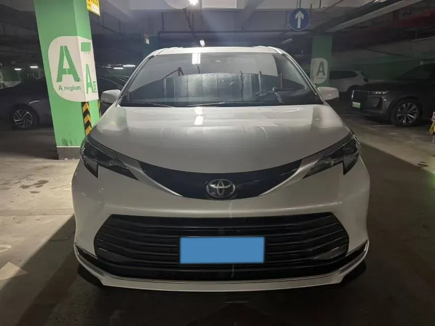 2024 Toyota Sienna 2.5L 189HP L4 E-CVT Hybrid,autocango,china used car exporter,china ev exporter,chinese used car exporter,chinese used ev exporter
