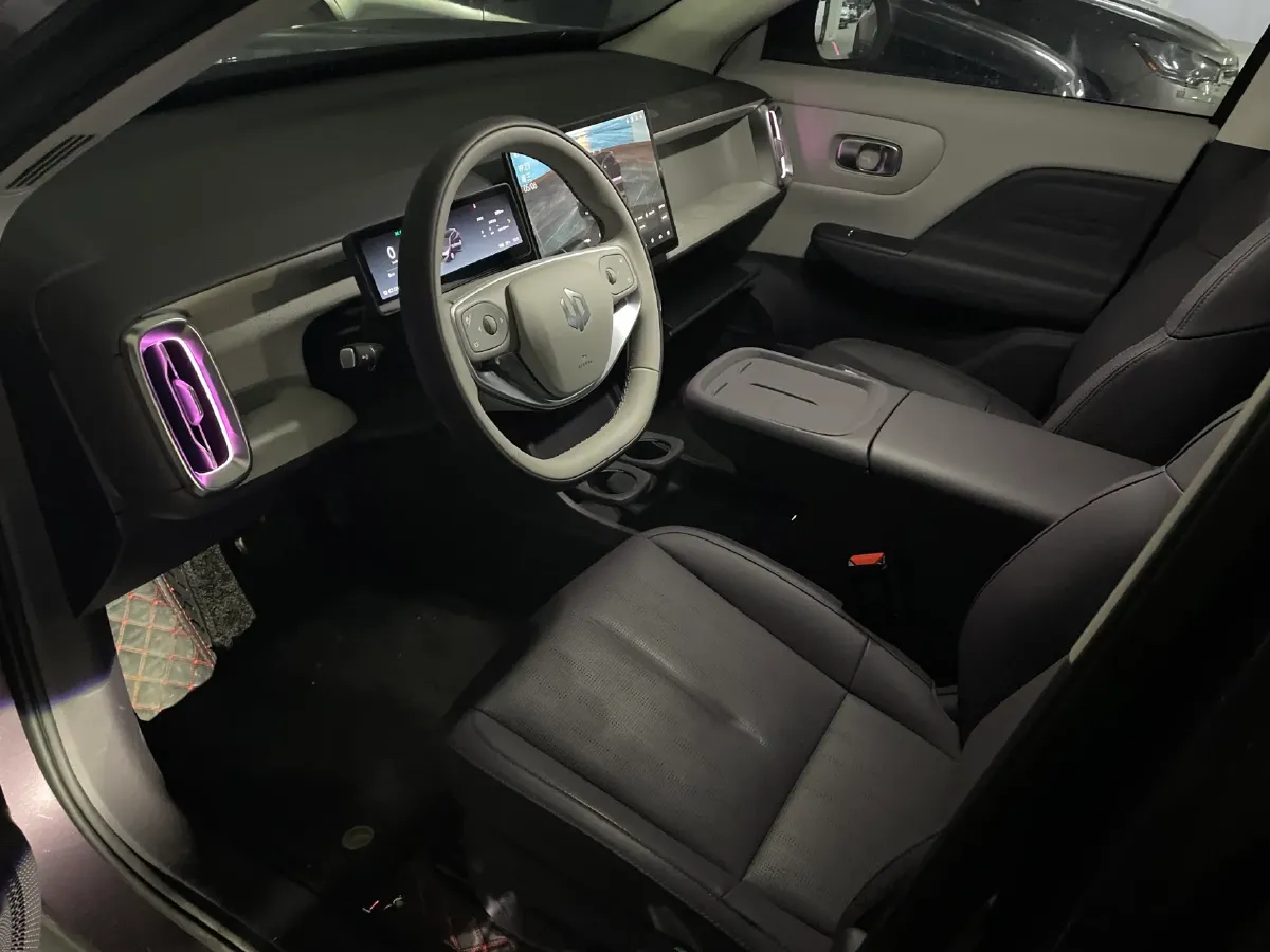 2025 Leapmotor B10 BEV 67.1KWH,autocango,china used car exporter,china ev exporter,chinese used car exporter,chinese used ev exporter