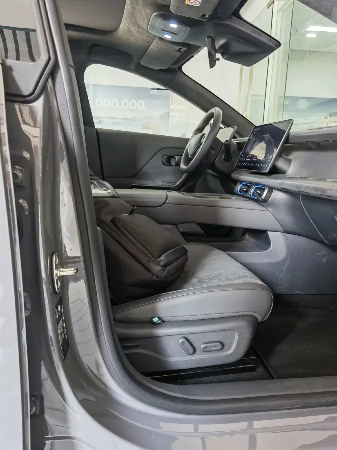 2026 Leapmotor Lafa5 BEV,autocango,china used car exporter,china ev exporter,chinese used car exporter,chinese used ev exporter