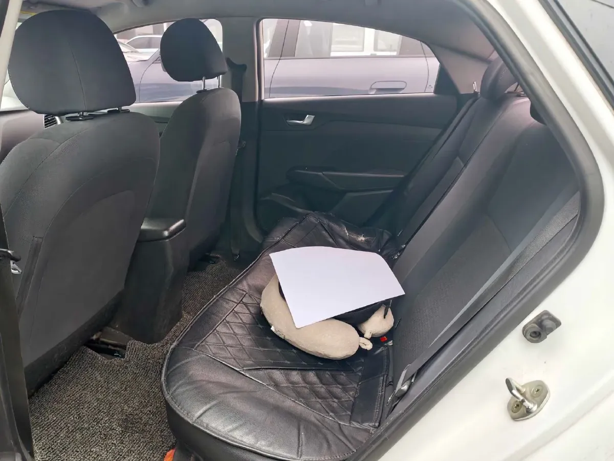 2020 Hyundai Verna 1.4L 100HP L4 6MT,autocango,china used car exporter,china ev exporter,chinese used car exporter,chinese used ev exporter