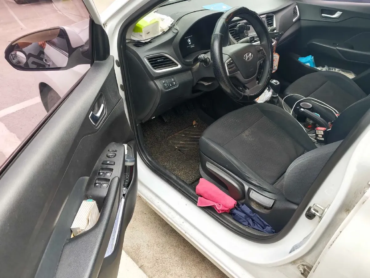 2020 Hyundai Verna 1.4L 100HP L4 6MT,autocango,china used car exporter,china ev exporter,chinese used car exporter,chinese used ev exporter